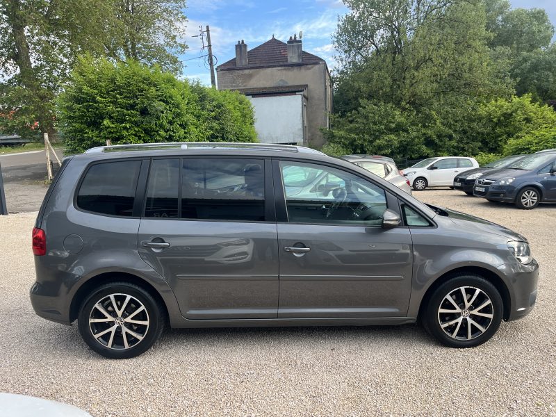 VOLKSWAGEN TOURAN 2013