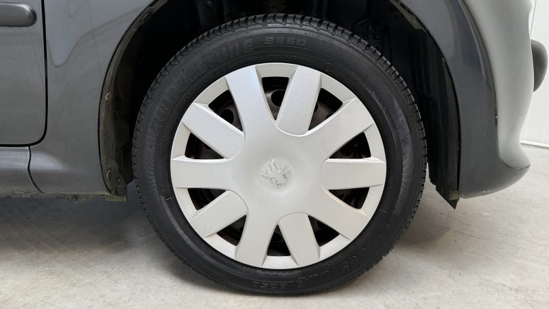 PEUGEOT 107 2006