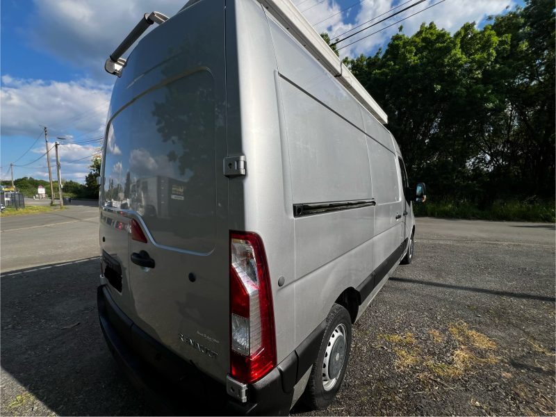 RENAULT MASTER III Fourgon 2019