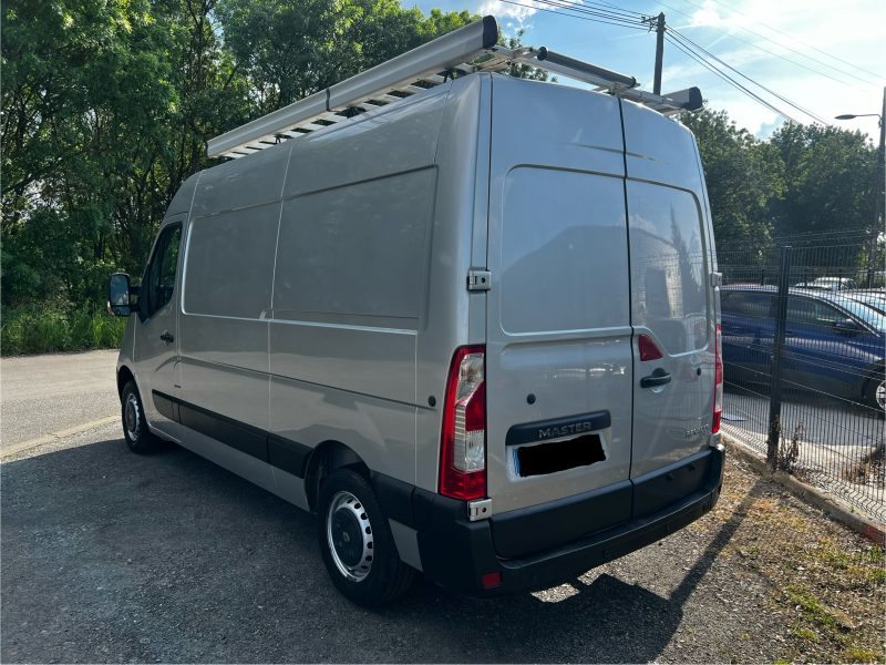 RENAULT MASTER III Fourgon 2019