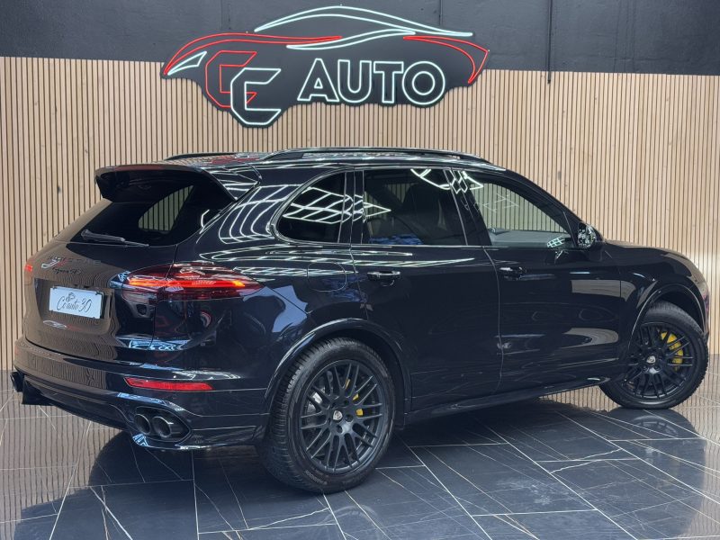 PORSCHE CAYENNE 2015