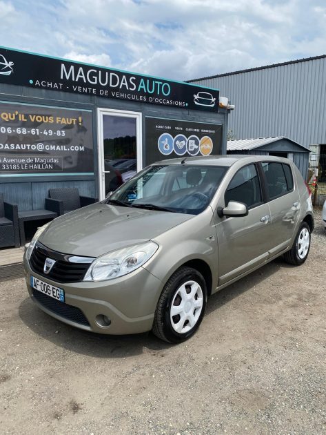 DACIA SANDERO 2009