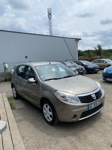 DACIA SANDERO 2009