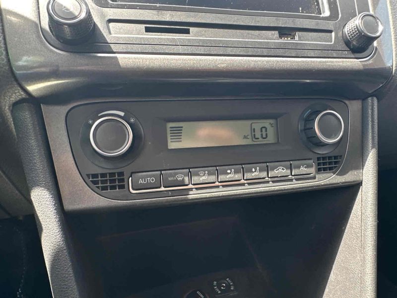 VOLKSWAGEN POLO V 2010