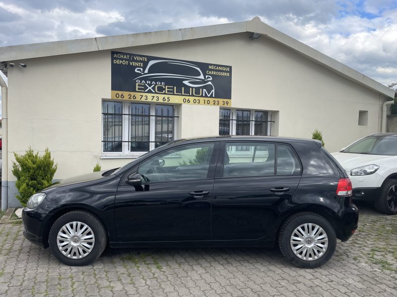 VOLKSWAGEN GOLF 2010