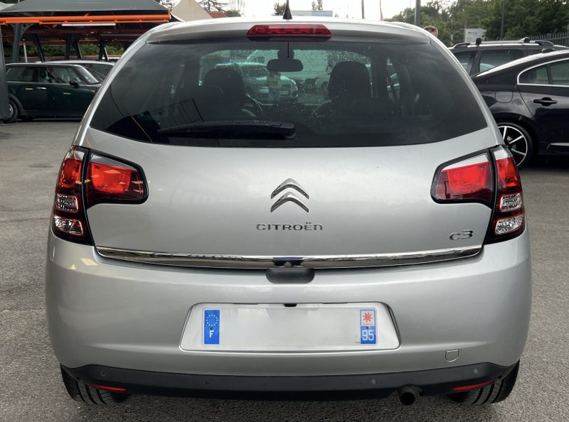 CITROEN C3 II (2) EXCLUSIVE 1.2 82 BOITE AUTO 886 Kms Réels 1ERE MAIN APPLE CARPLAY - GARANTIE 1 AN