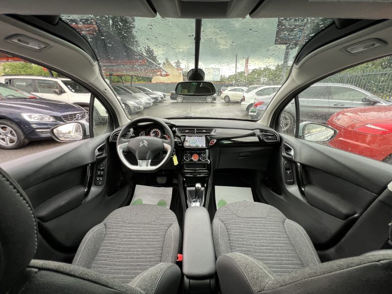 CITROEN C3 II (2) EXCLUSIVE 1.2 82 BOITE AUTO 886 Kms Réels 1ERE MAIN APPLE CARPLAY - GARANTIE 1 AN