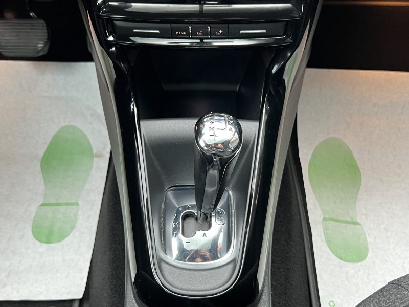 CITROEN C3 II (2) EXCLUSIVE 1.2 82 BOITE AUTO 886 Kms Réels 1ERE MAIN APPLE CARPLAY - GARANTIE 1 AN