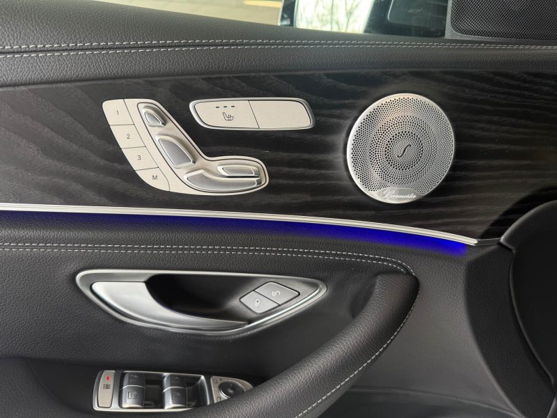 MERCEDES Classe E 300de 194ch + 122ch Avantgarde Line 9g-Tronic 12500 kms - 1ER MAIN