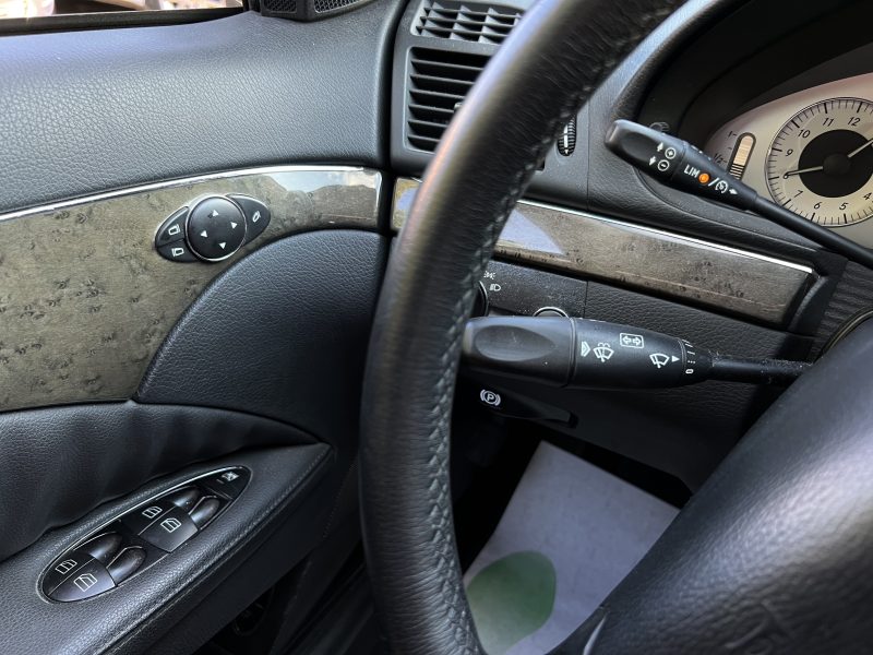 MERCEDES CLASSE E III PHASE 2 AVANTGARDE 320 CDI 3.0 V6 224 Cv PREMIERE MAIN 80 700 Kms Garantie 1an