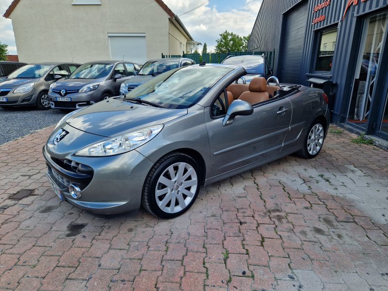 PEUGEOT 207 CC 1.6L 16v i 120cv FELINE *Cuir* / REVISER_GARANTIE