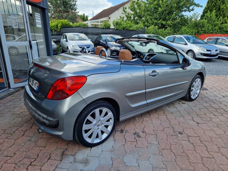 PEUGEOT 207 CC 1.6L 16v i 120cv FELINE *Cuir* / REVISER_GARANTIE
