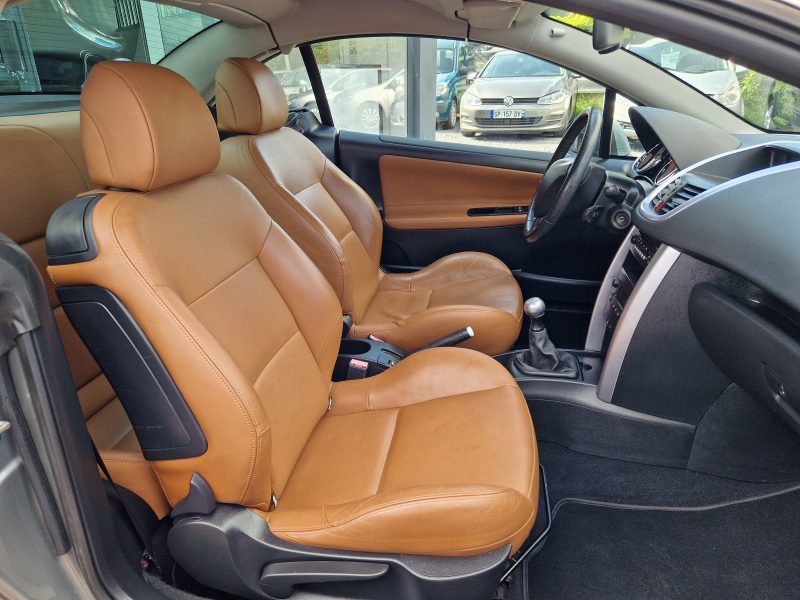 PEUGEOT 207 CC 1.6L 16v i 120cv FELINE *Cuir* / REVISER_GARANTIE
