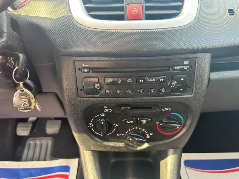 PEUGEOT 206+ 1.4 HDI 70CH BLUE LION TRENDY 5P CLIM