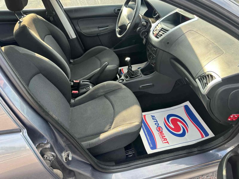 PEUGEOT 206+ 1.4 HDI 70CH BLUE LION TRENDY 5P CLIM