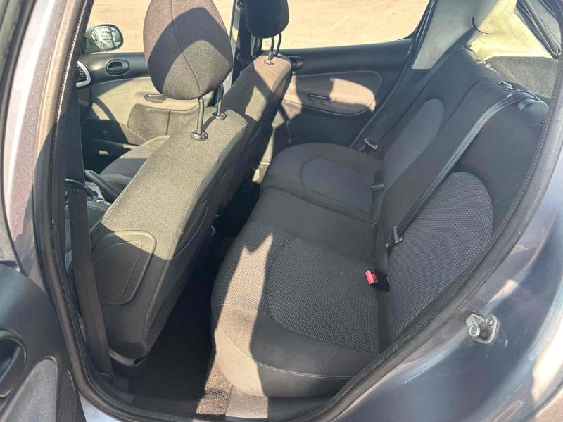 PEUGEOT 206+ 1.4 HDI 70CH BLUE LION TRENDY 5P CLIM