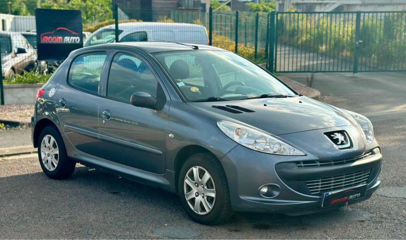 PEUGEOT 206+ 1.4 HDI 70CH BLUE LION TRENDY 5P CLIM