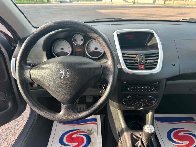 PEUGEOT 206+ 1.4 HDI 70CH BLUE LION TRENDY 5P CLIM