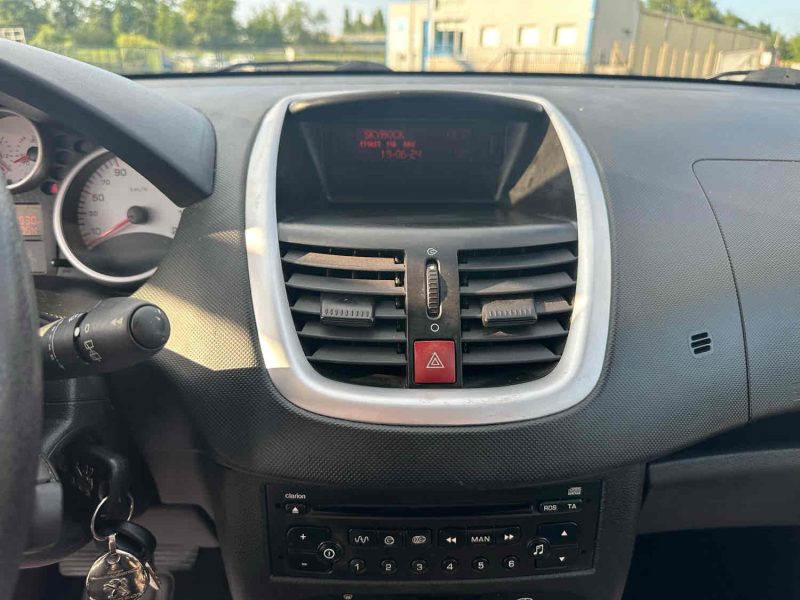 PEUGEOT 206+ 1.4 HDI 70CH BLUE LION TRENDY 5P CLIM