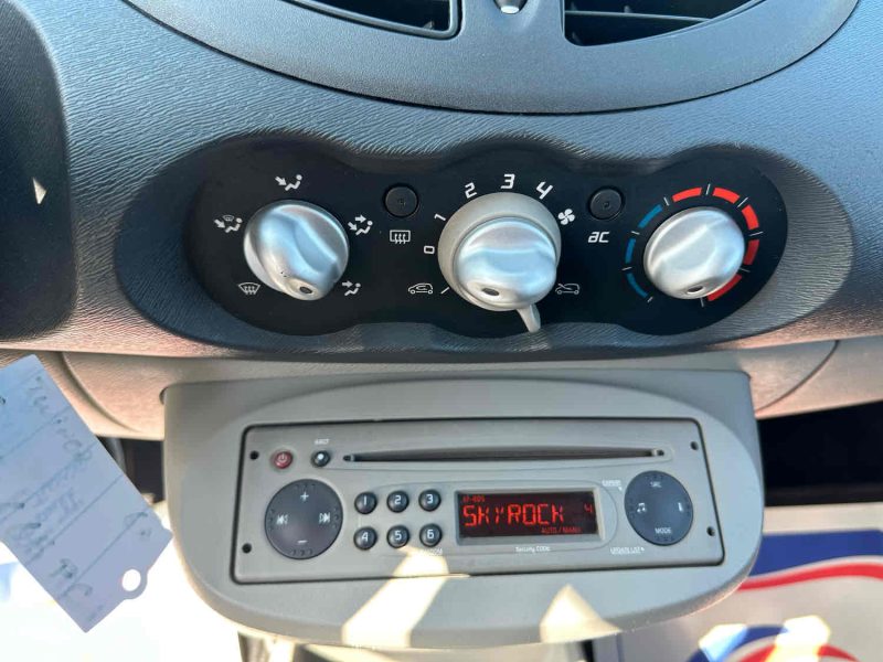 Renault TWINGO II 1.2 Dynamique 58CH 