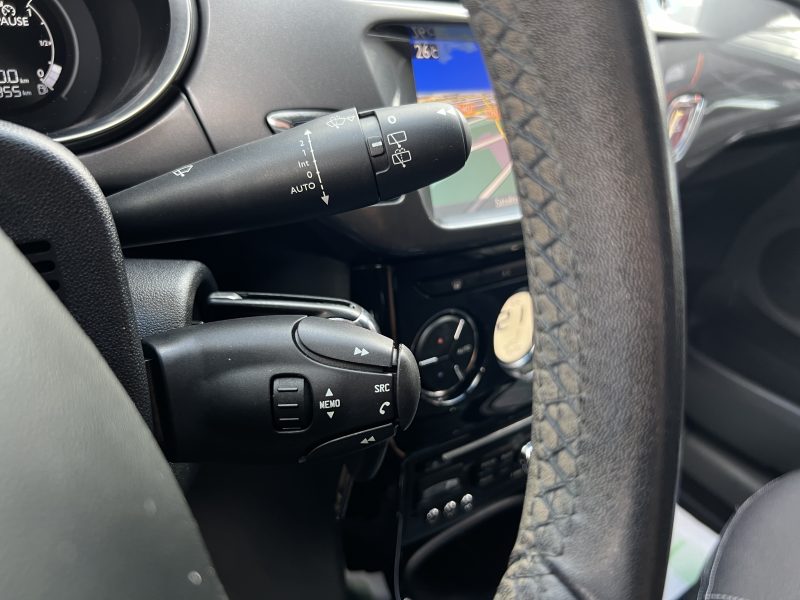 CITROEN DS3 PHASE 2 CHIC 1.2 110 PREMIERE MAIN GPS CAMERA RECUL BLUETOOTH CRIT AIR 1 - GARANTE 1 AN