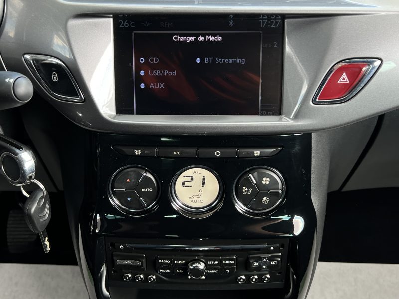 CITROEN DS3 PHASE 2 CHIC 1.2 110 PREMIERE MAIN GPS CAMERA RECUL BLUETOOTH CRIT AIR 1 - GARANTE 1 AN
