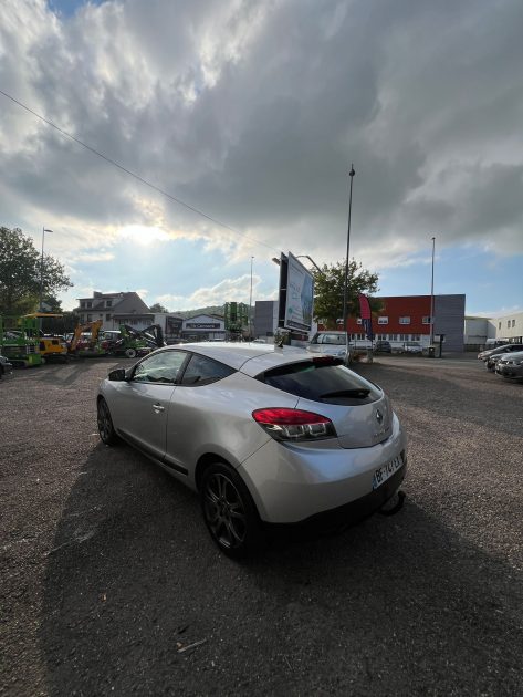 RENAULT MEGANE III coupé 1.5dci 