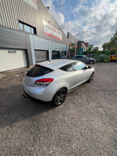 RENAULT MEGANE III coupé 1.5dci 