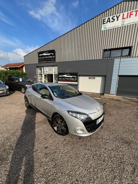 RENAULT MEGANE III coupé 1.5dci 