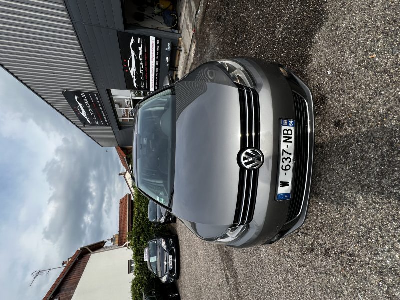Volkswagen  Touran 1.2 tsi 7 places 2010