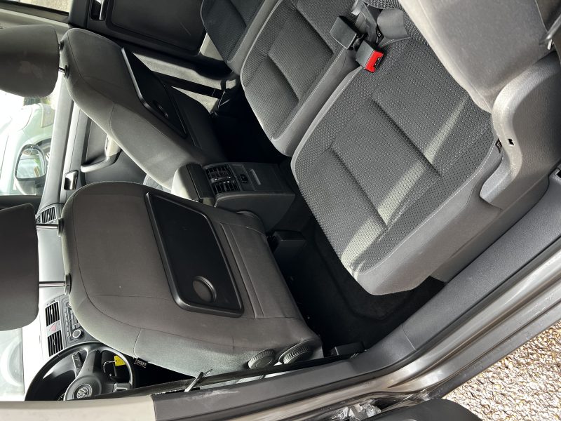 Volkswagen  Touran 1.2 tsi 7 places 2010