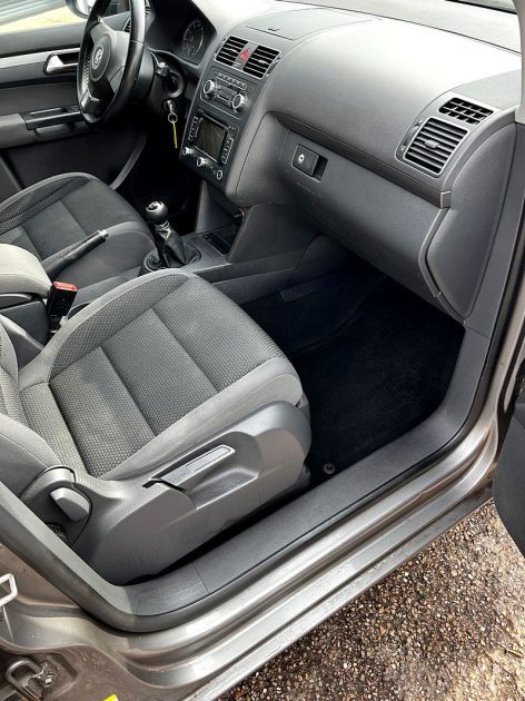 Volkswagen  Touran 1.2 tsi 7 places 2010