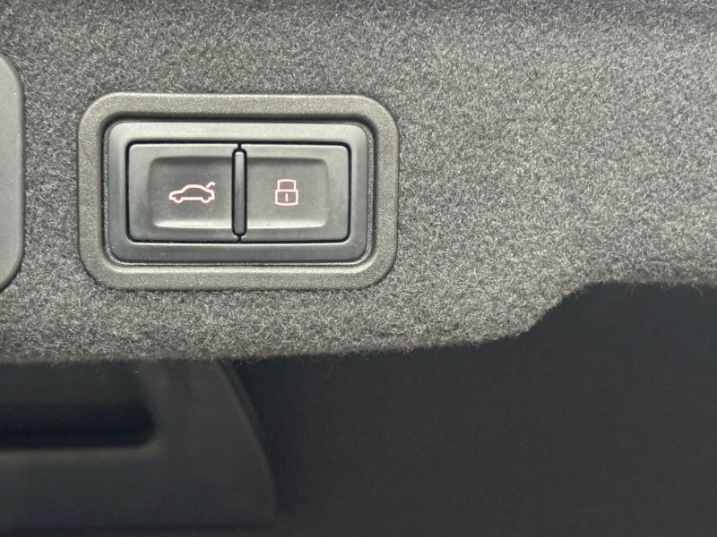 AUDI A8 3.0 V6 TDI CLEAN DIESEL QUATTRO 258ch AVUS EXTENTED GARANTIE 12 MOIS, HISTORIQUE COMPLET