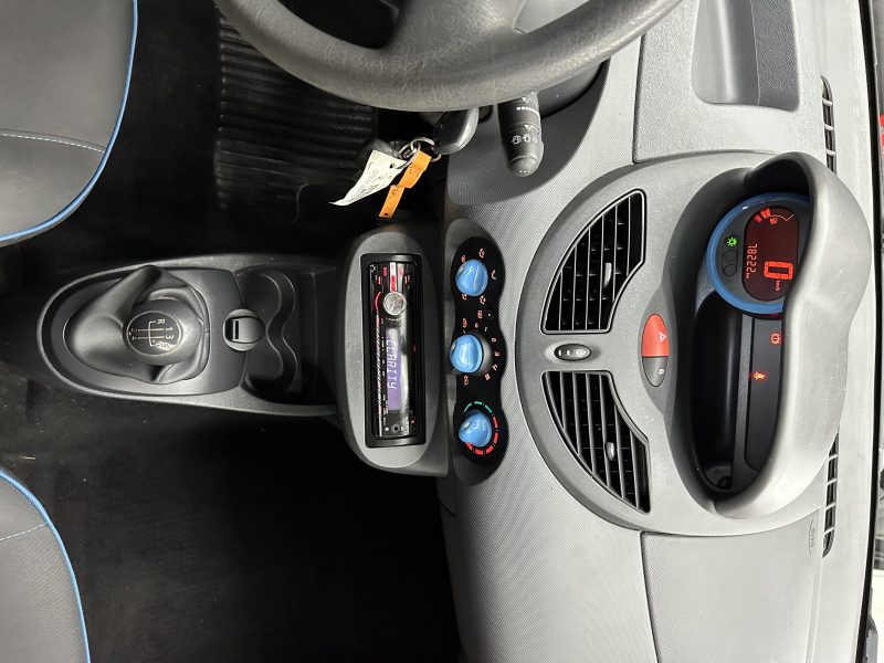 RENAULT TWINGO II 2012