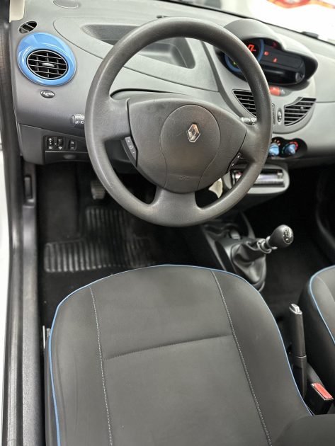 RENAULT TWINGO II 2012