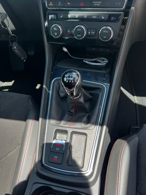 SEAT LEON 2020 FR 33.000KM 1.5 130CV PREMIERE MAIN 