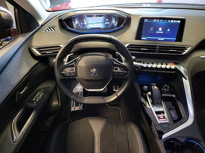 PEUGEOT 3008 1.2 PureTech 130cv EAT8 CROSSWAY / FAIBLE KILOMETRAGE / SUIVI COMPLET PEUGEOT