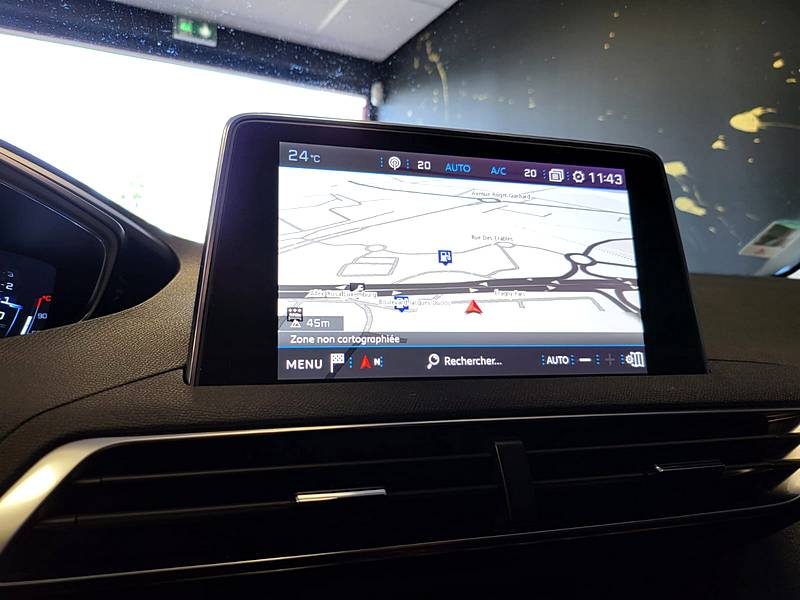 PEUGEOT 3008 1.2 PureTech 130cv EAT8 CROSSWAY / FAIBLE KILOMETRAGE / SUIVI COMPLET PEUGEOT