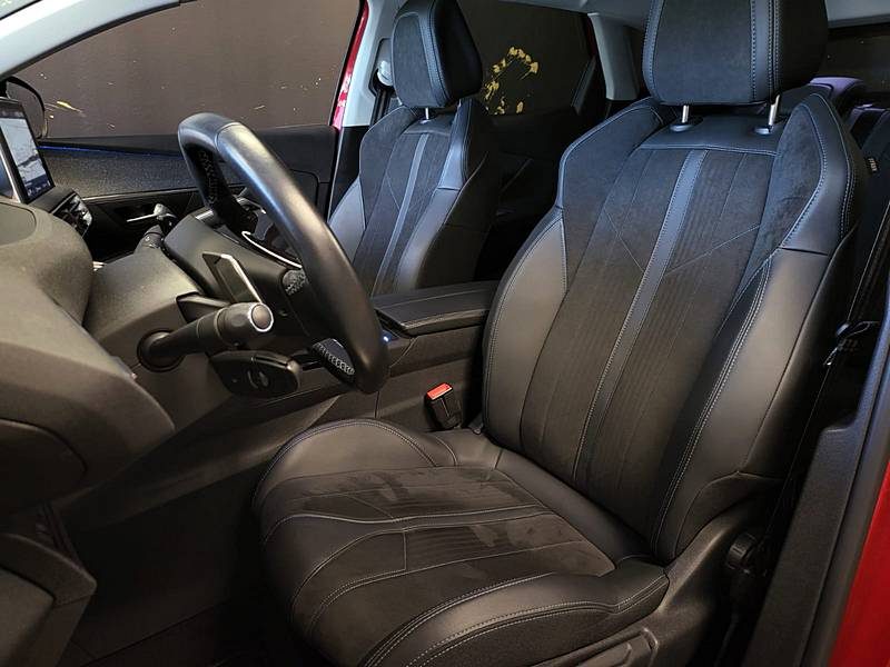 PEUGEOT 3008 1.2 PureTech 130cv EAT8 CROSSWAY / FAIBLE KILOMETRAGE / SUIVI COMPLET PEUGEOT