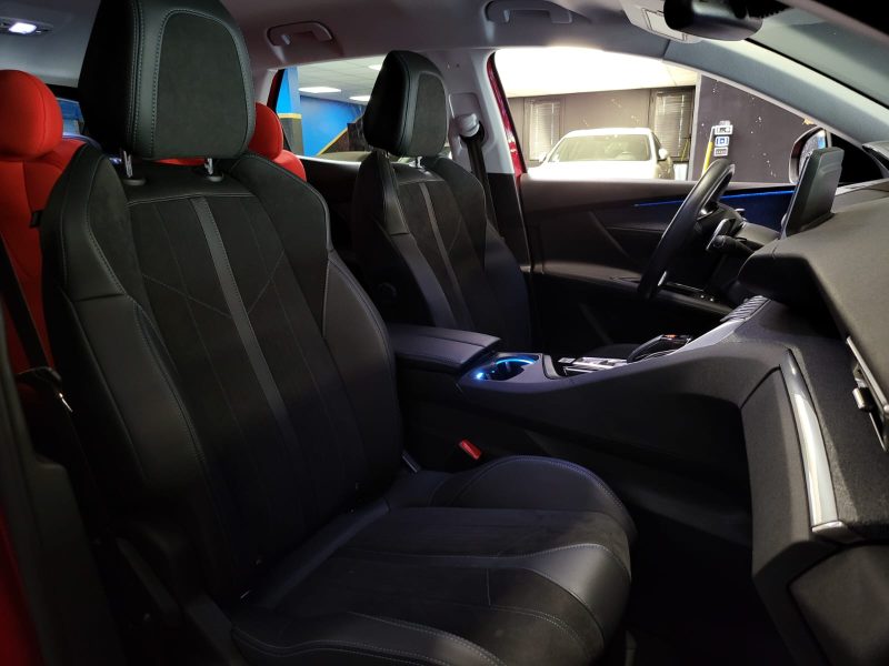 PEUGEOT 3008 1.2 PureTech 130cv EAT8 CROSSWAY / FAIBLE KILOMETRAGE / SUIVI COMPLET PEUGEOT