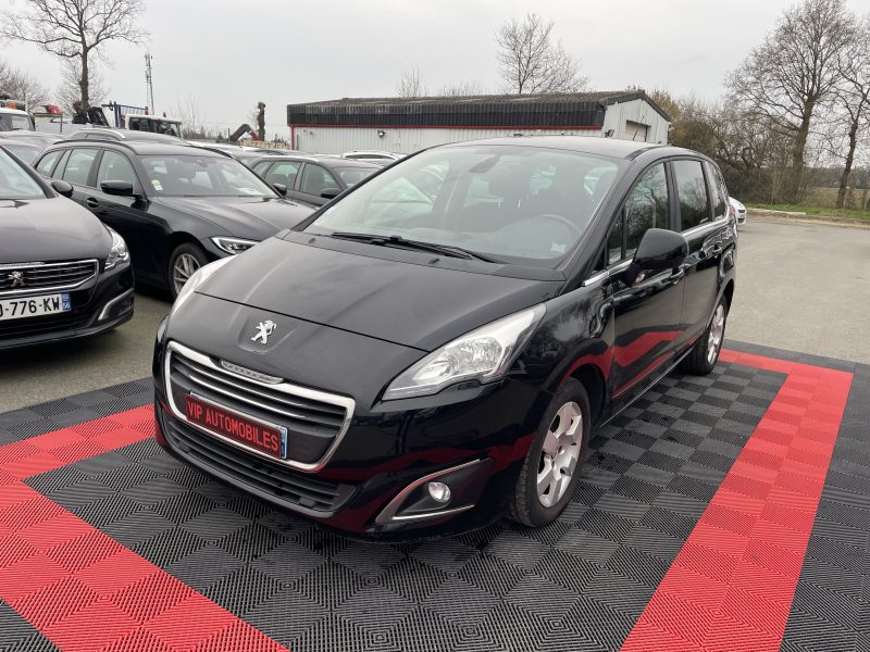 PEUGEOT 5008 2014