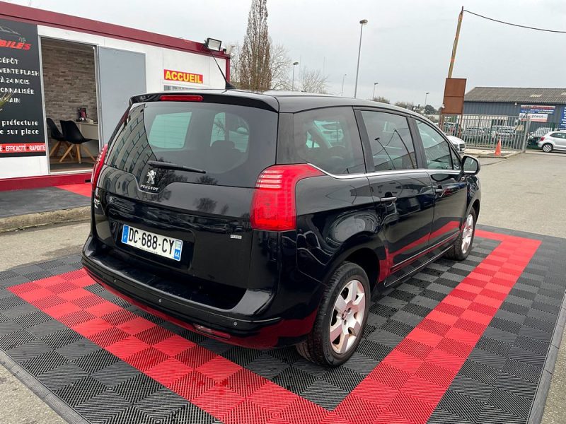 PEUGEOT 5008 2014