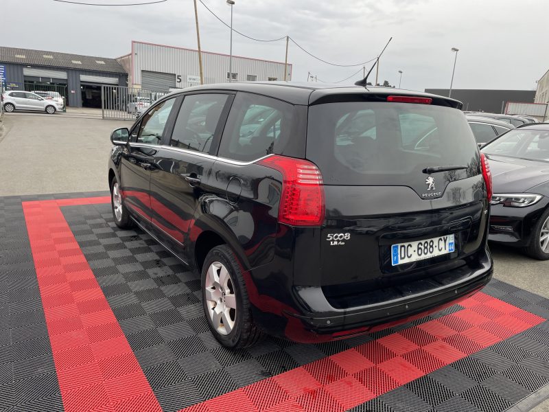 PEUGEOT 5008 2014
