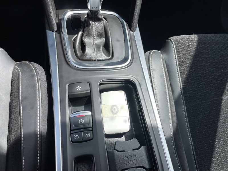 RENAULT MEGANE ESTATE 2016