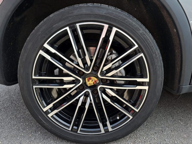 PORSCHE CAYENNE 3.0 S E-Hybrid 416Cv ENTRETIEN COMPLET Interieur full cuir chauffant electrique à me