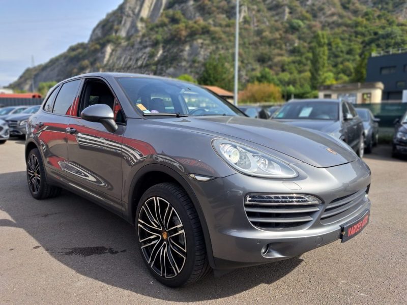 PORSCHE CAYENNE 3.0 S E-Hybrid 416Cv ENTRETIEN COMPLET Interieur full cuir chauffant electrique à me