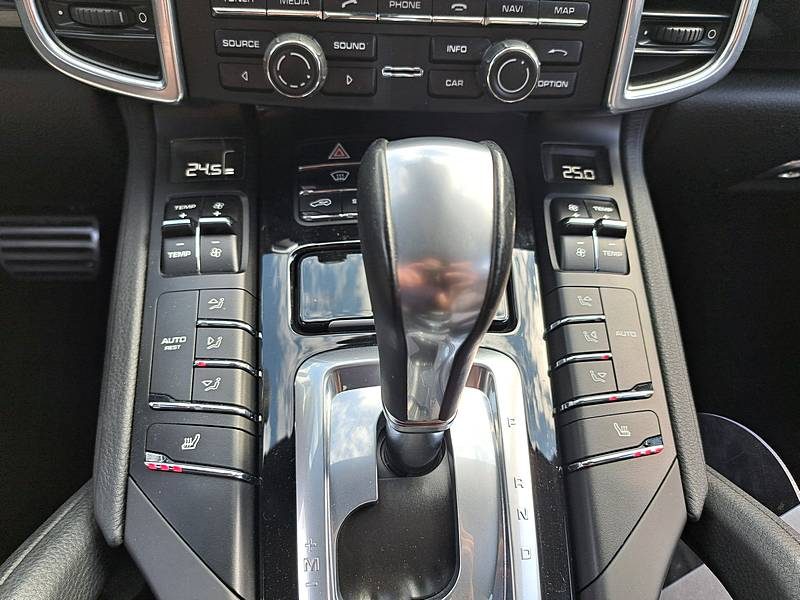 PORSCHE CAYENNE 3.0 S E-Hybrid 416Cv ENTRETIEN COMPLET Interieur full cuir chauffant electrique à me