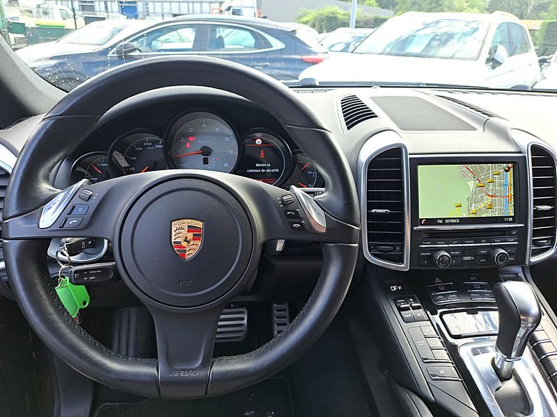 PORSCHE CAYENNE 3.0 S E-Hybrid 416Cv ENTRETIEN COMPLET Interieur full cuir chauffant electrique à me