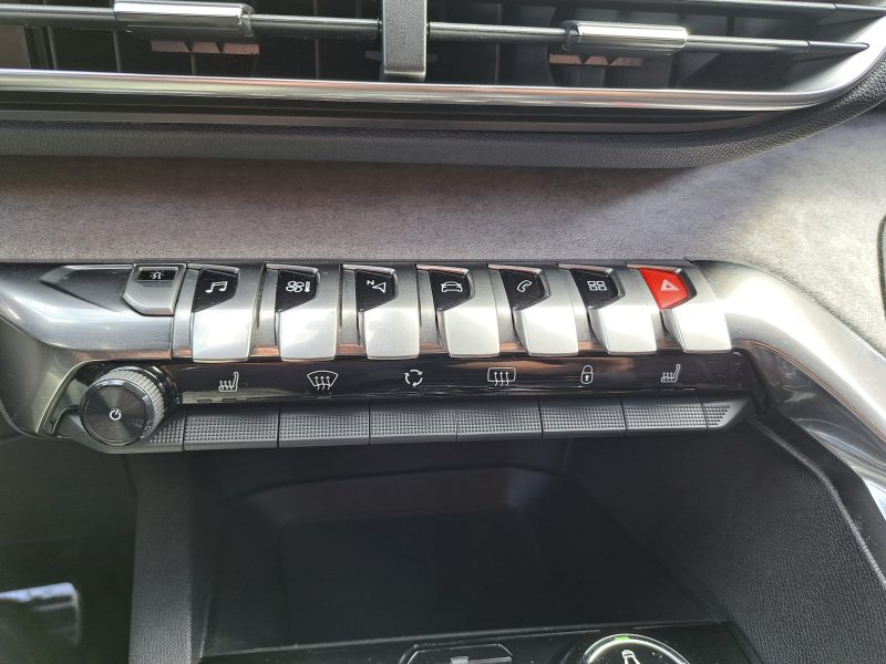 PEUGEOT 3008 SUV 2018