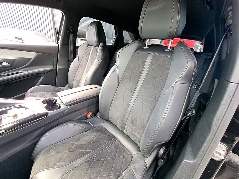 PEUGEOT 3008 SUV 2018